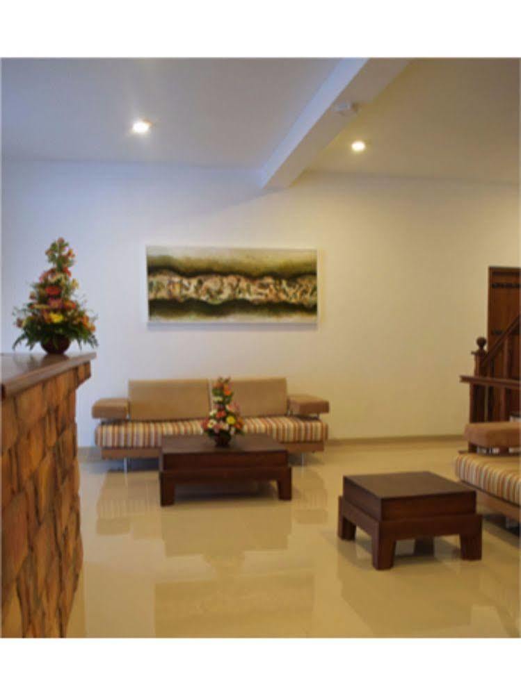 Vista Liyya Residence Κάντι Εξωτερικό φωτογραφία